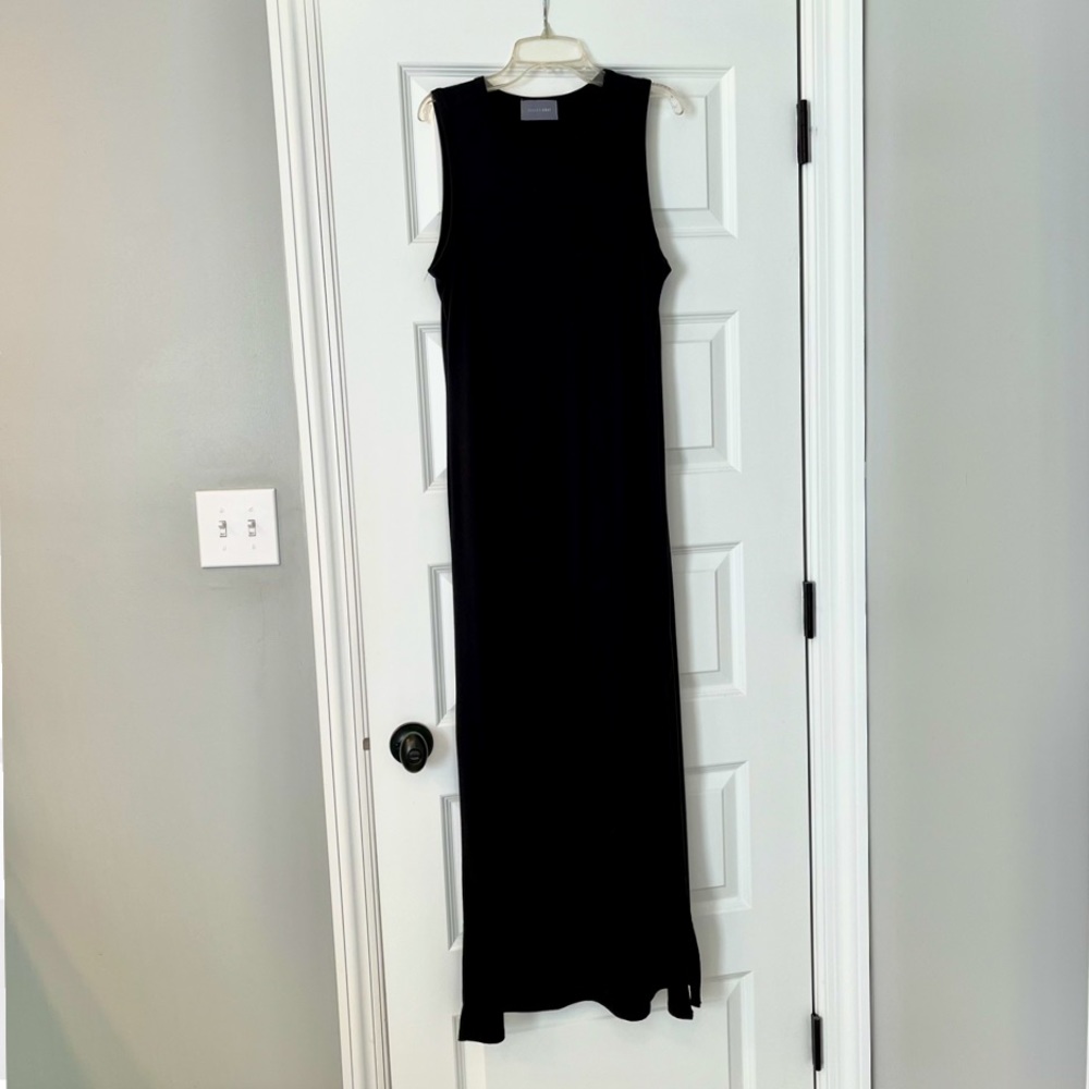 Soft lightweight Black Maxi Dress Hudson Gray - Size Large NWOT